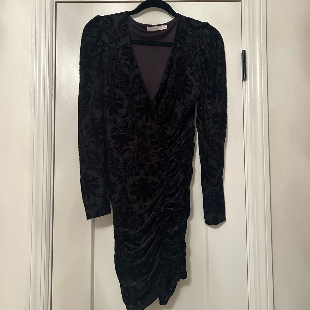Black velvet mini dress. Size medium. Only worn once